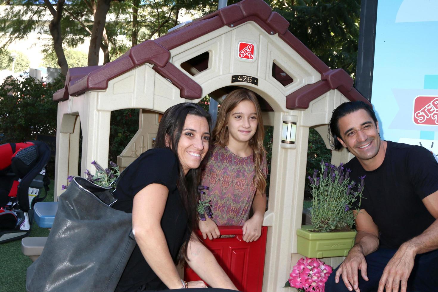 Los Angeles, 24 sep - Carole Marini, Juliana Marini, Gilles Marini op het 5e jaarlijkse Red Carpet Safety Awareness Event in de Sony Picture Studios op 24 september 2016 in Culver City, Californië foto