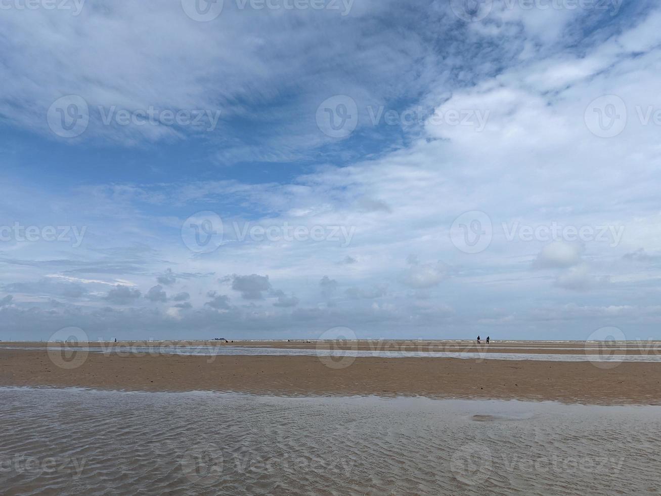 landschapsfoto, op het strand van ambalat, samboja, oost kalimantan foto