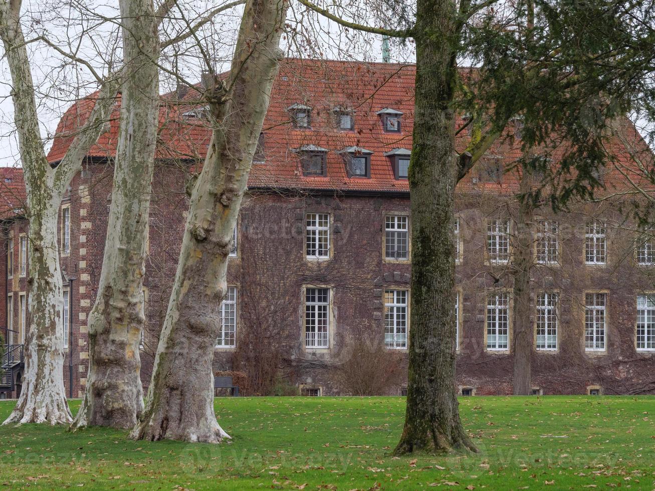 kreek en kasteel in vlene foto