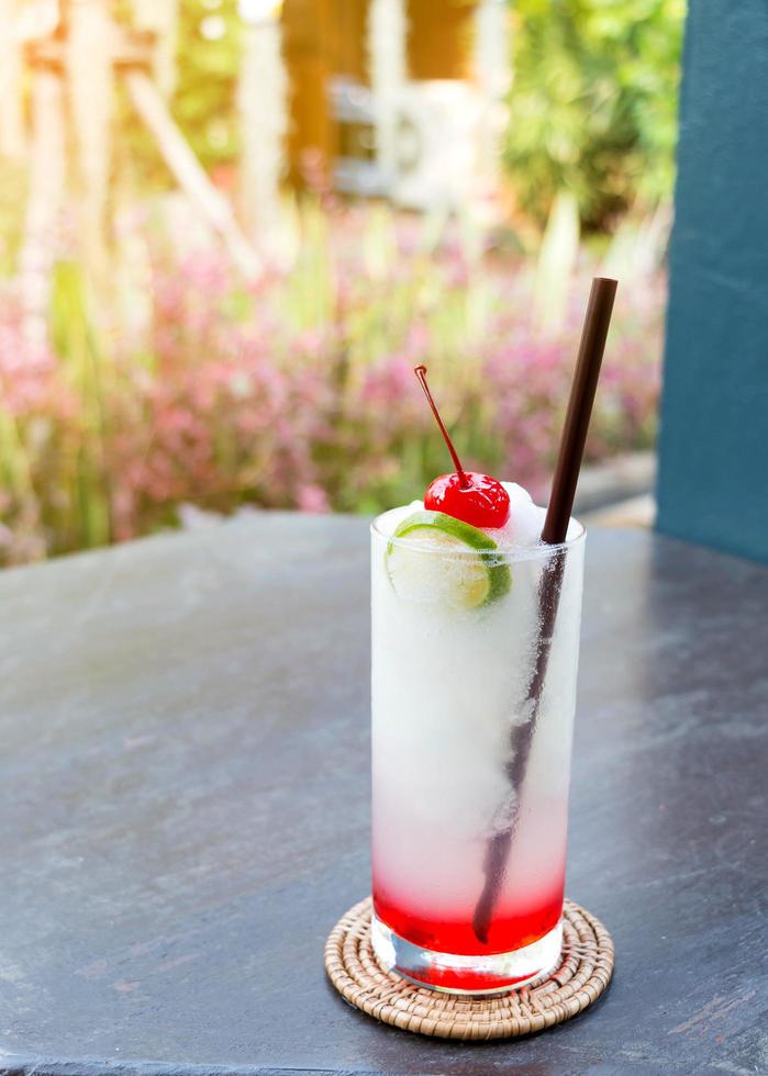 koud drankje in de zomer foto