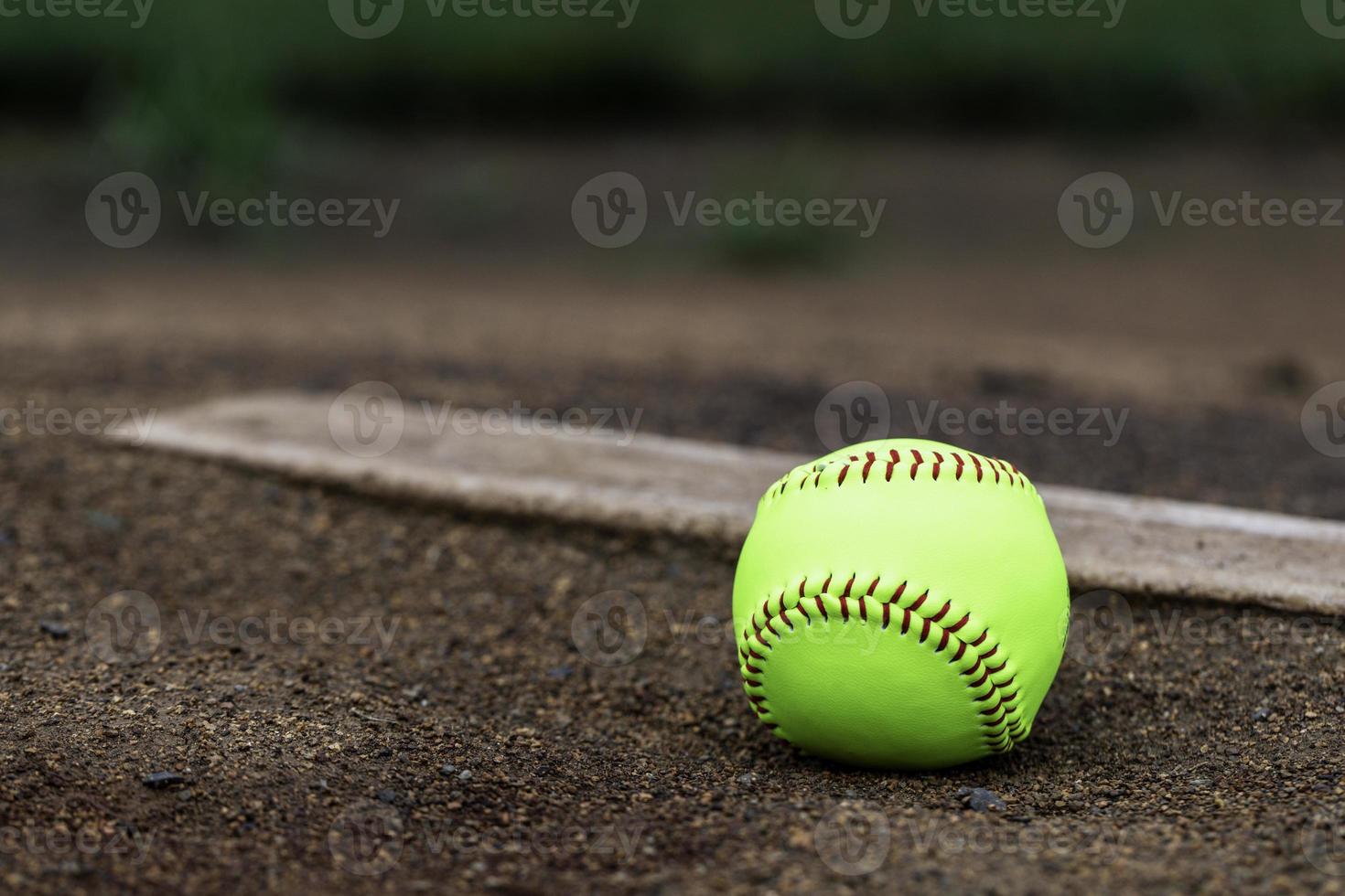 softbal pitcher's heuvel vuil foto