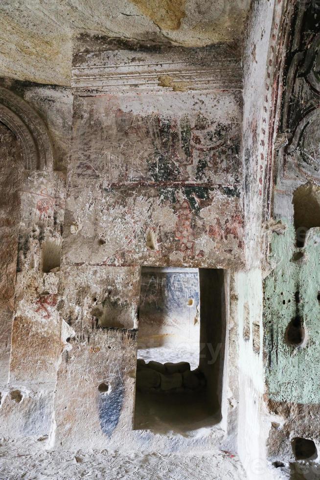 schilderijen in de kerk van st. Johannes de Doper, Cappadocië, Turkije foto