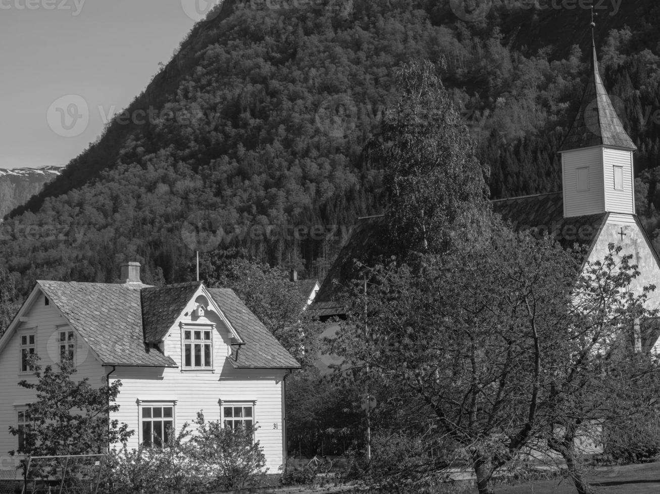 lente in eidfjord noorwegen foto