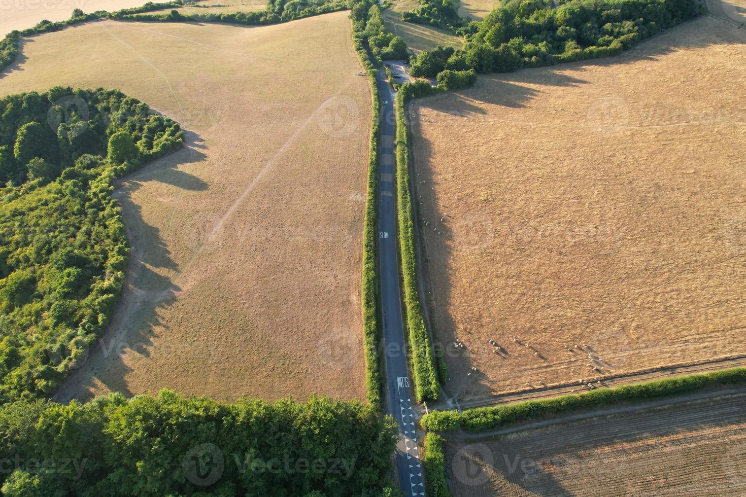 prachtige luchtfoto van het britse platteland bij sharpenhoe clappers engeland foto