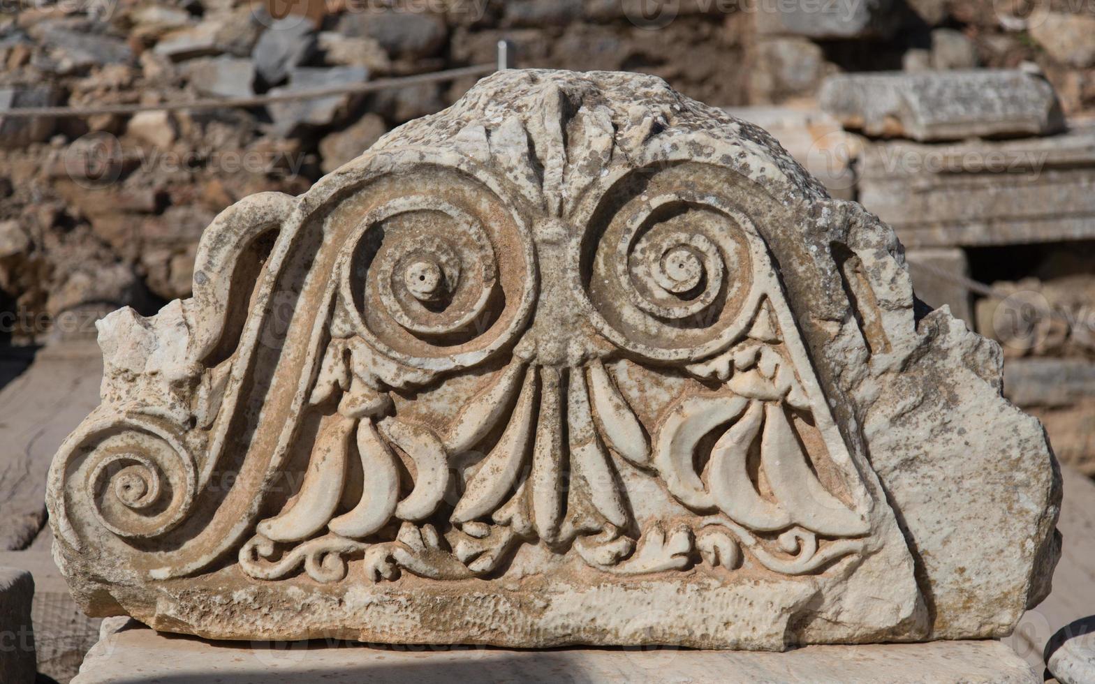 architectonische orde in de oude stad van Efeze foto