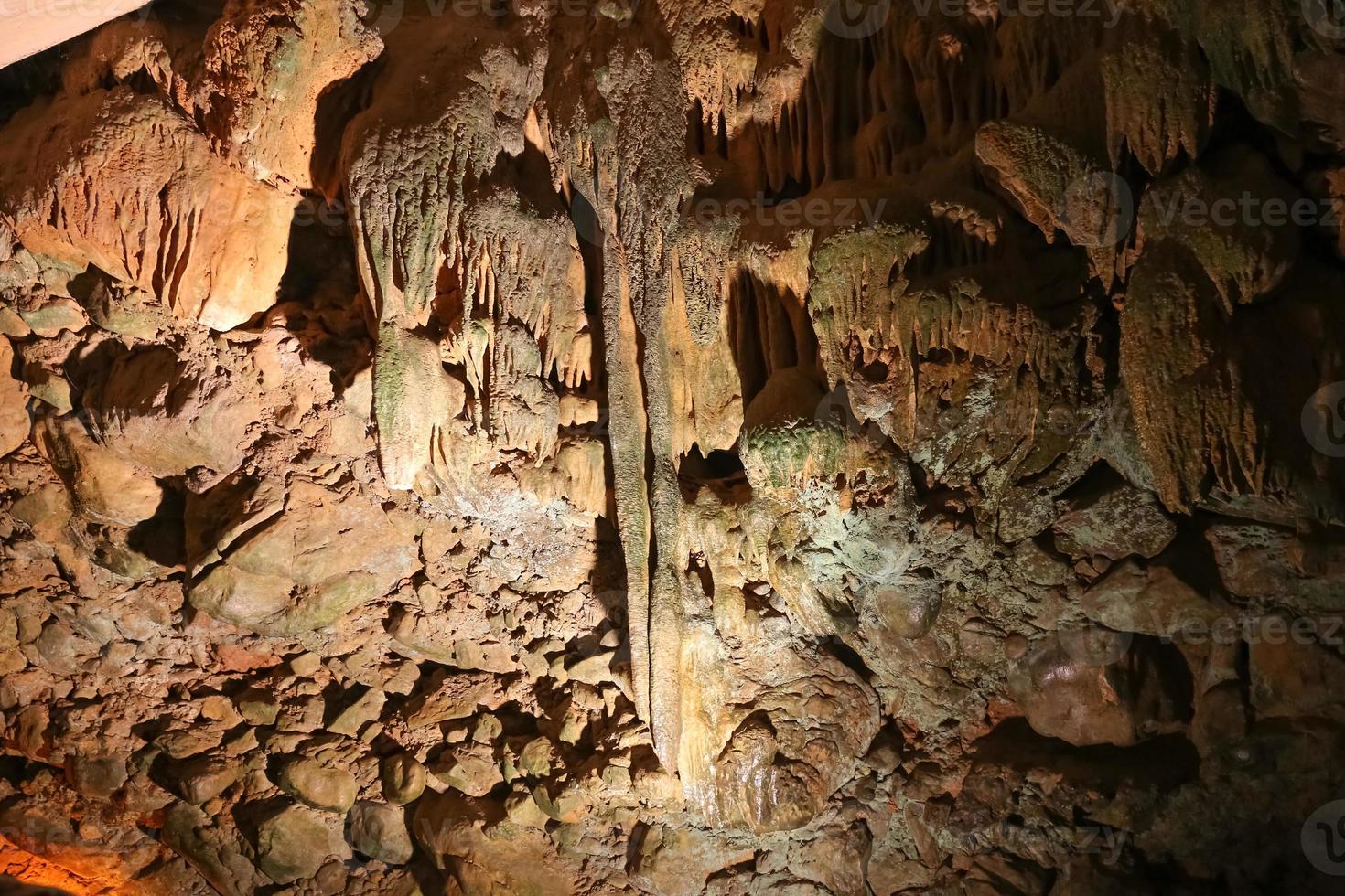 formaties in de grot van Damlatas, Alanya, Antalya, Turkije foto
