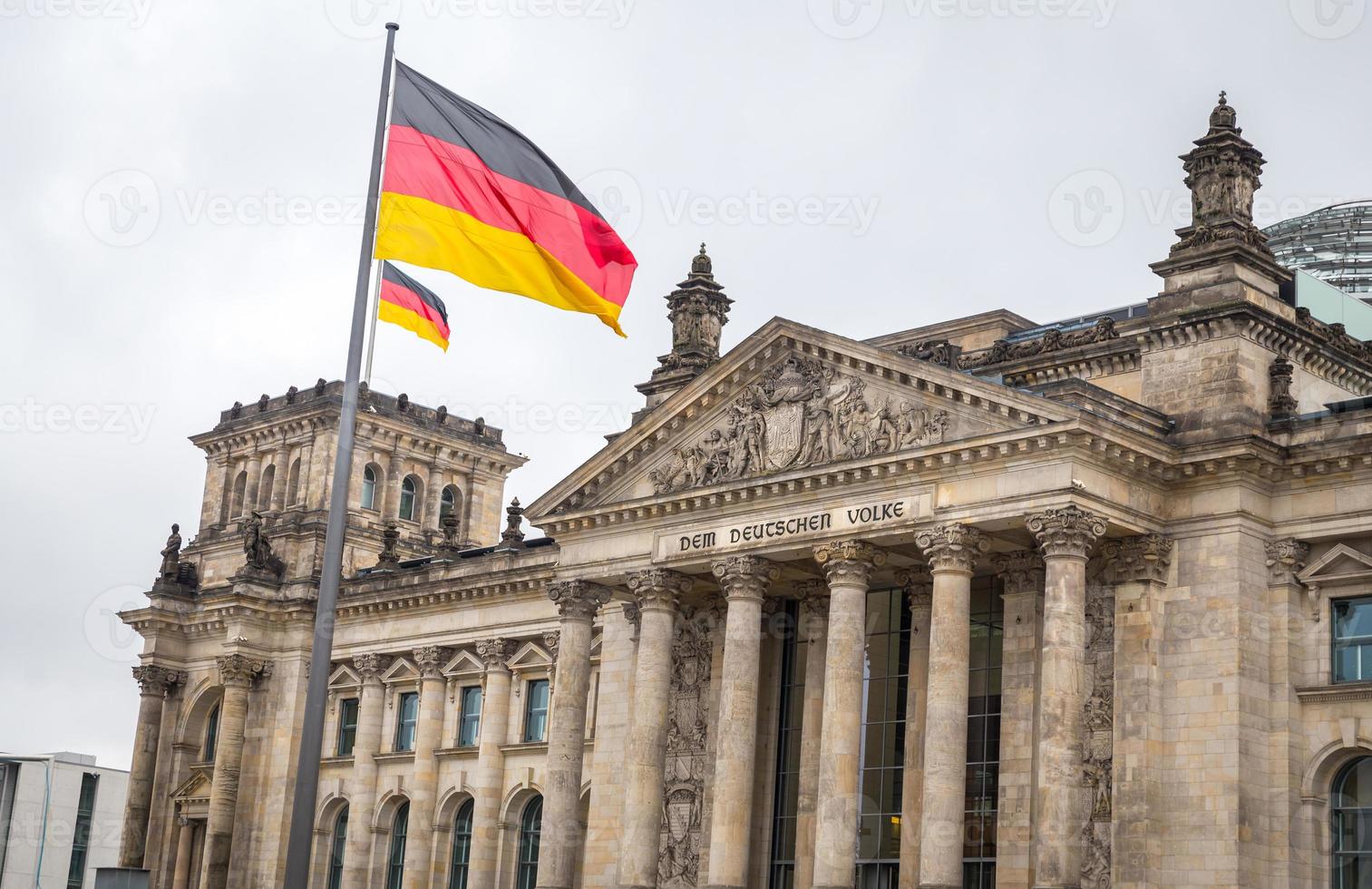 duits parlement, rijksdaggebouw in berlijn, duitsland foto