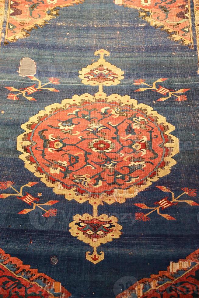 detail van Turks tapijt in de stad Istanbul foto