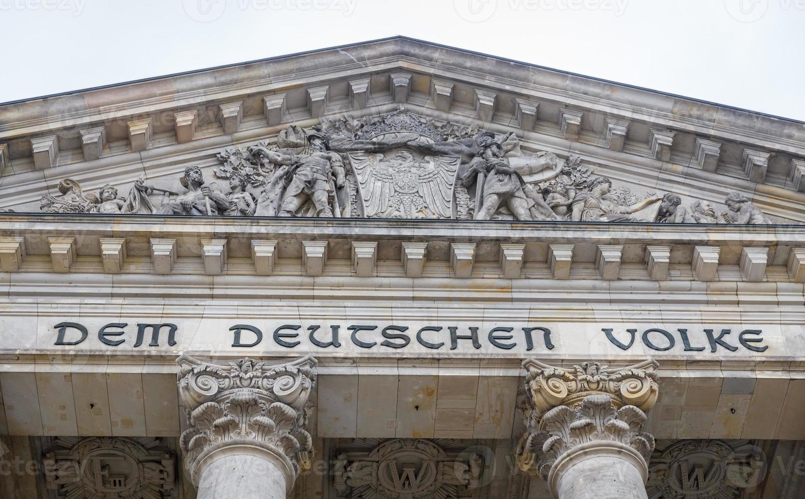 duits parlement, rijksdaggebouw in berlijn, duitsland foto