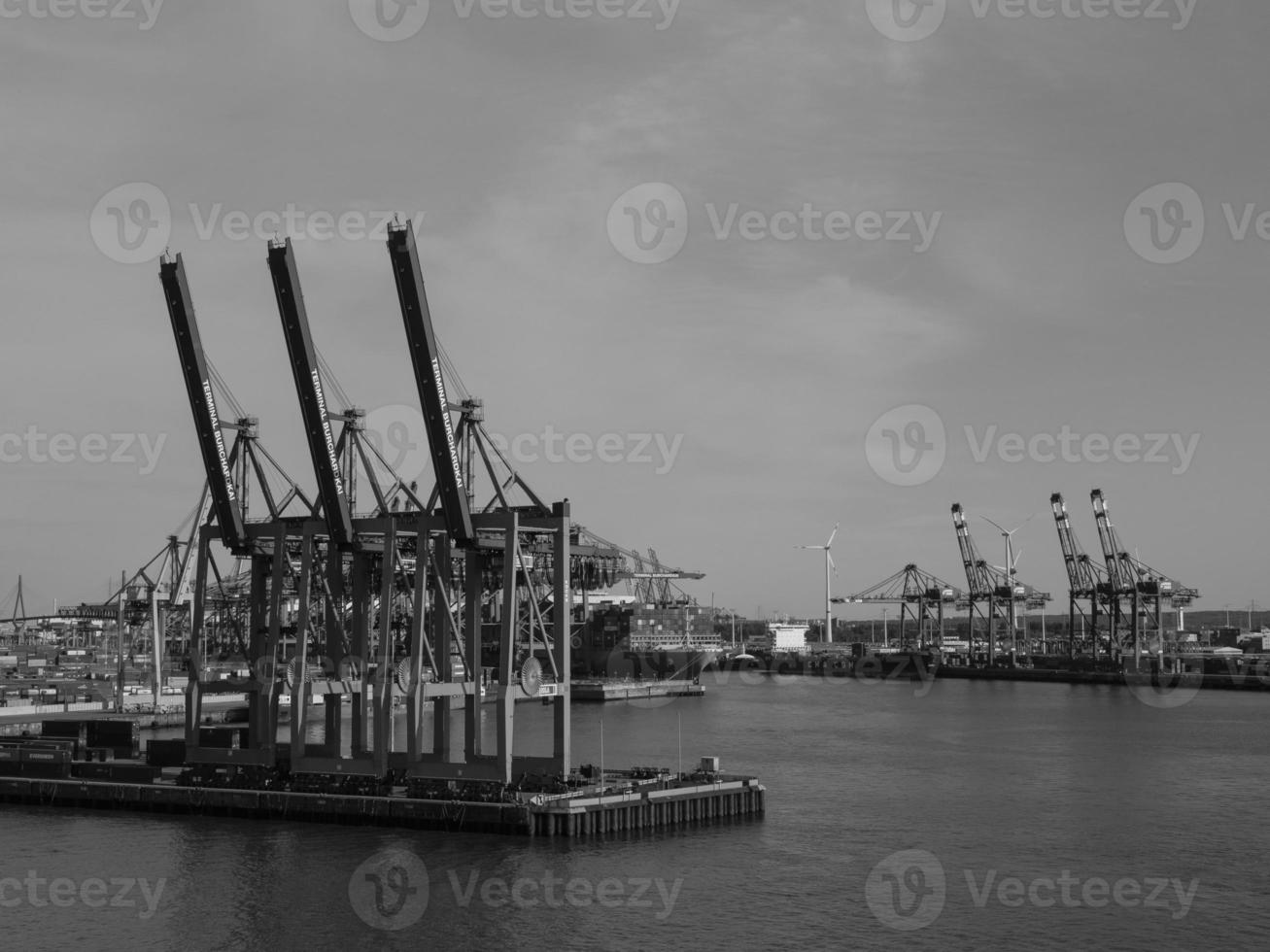 hamburg en de rivier de elbe foto