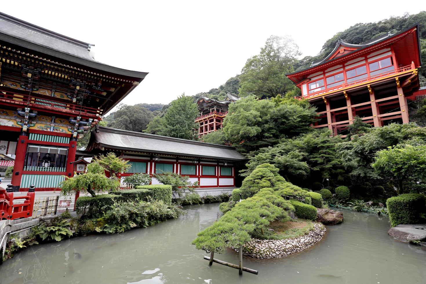 yutoku inari-schrijn foto