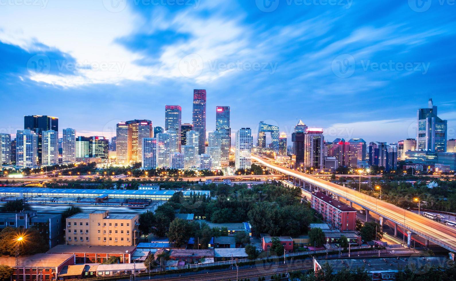 moderne stad met zonsondergang, Peking foto