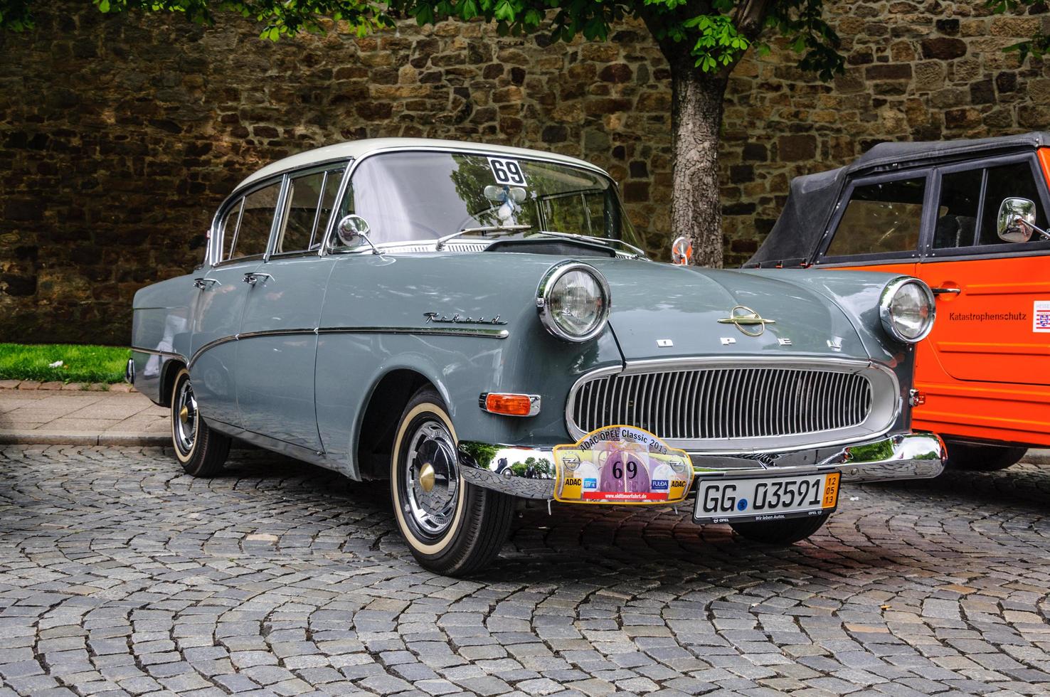 fulda, Duitsland - mei 2013 opel kapitan luxe retro auto Aan mei foto