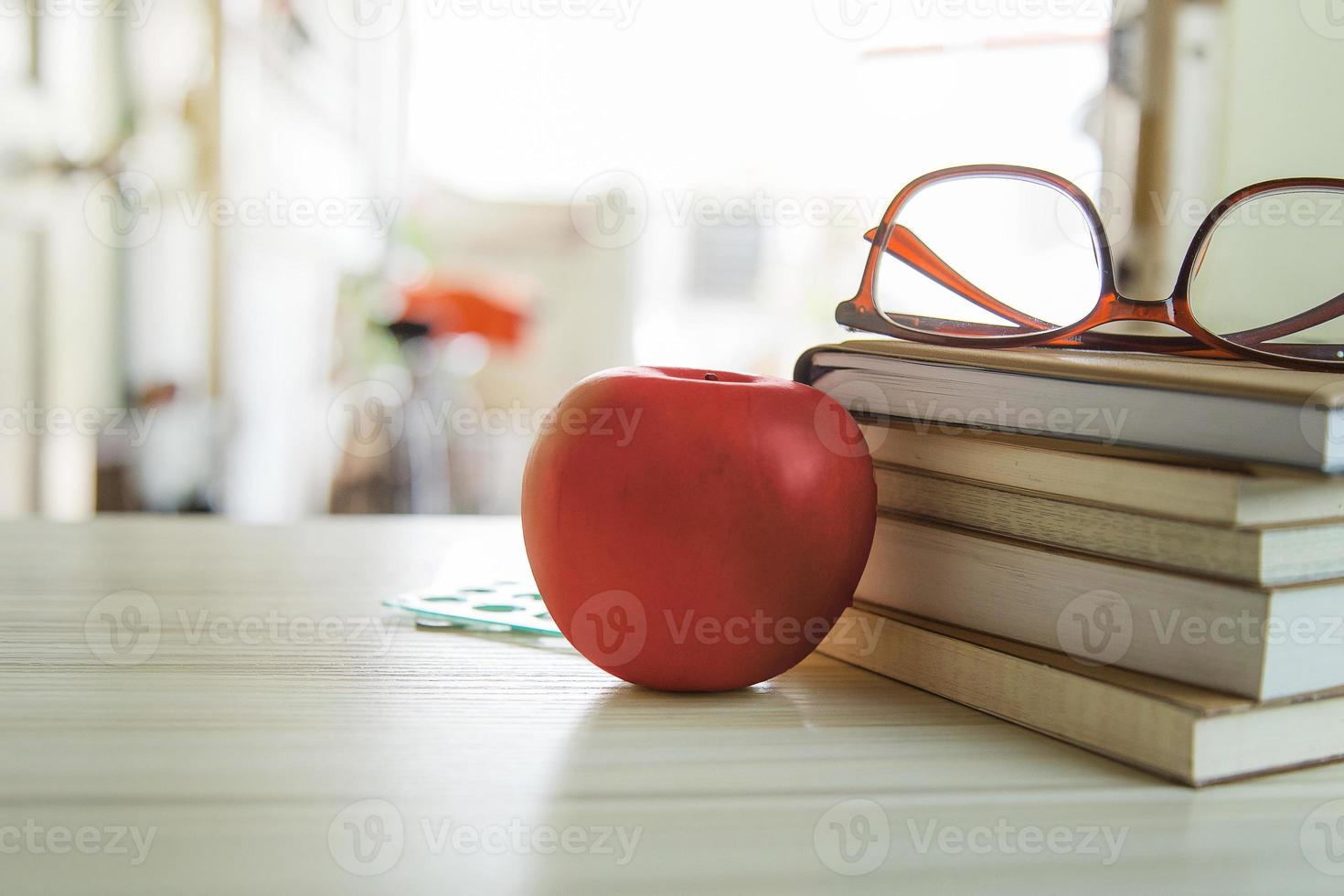 schoolbenodigdheden achtergrond voor uw ontwerp. foto