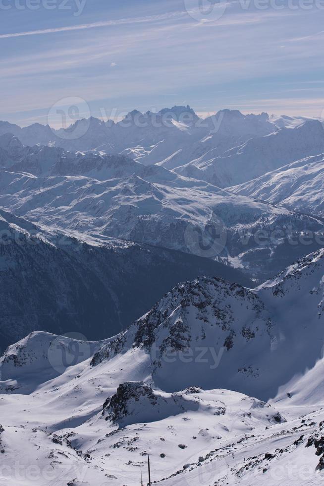 prachtig berglandschap in de winter foto