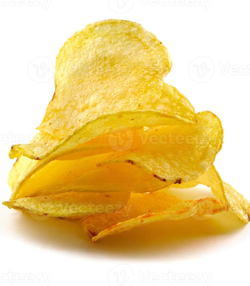 aardappel chips Aan een wit achtergrond. foto