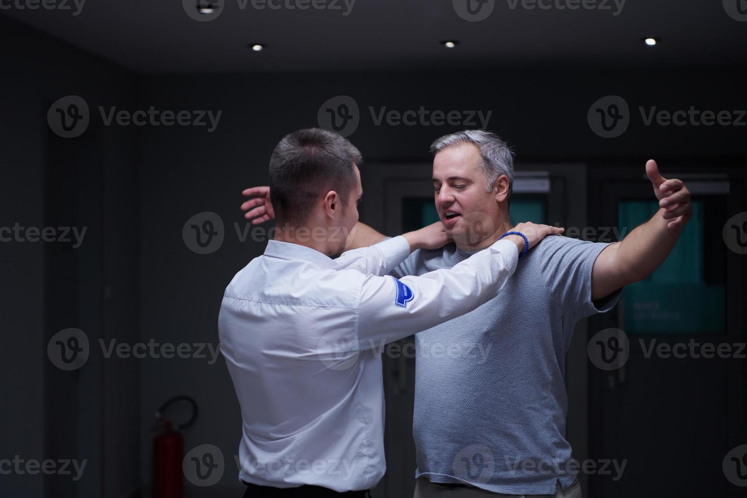 veiligheid bewaker maken lichaam zoeken procedure Aan Mens foto