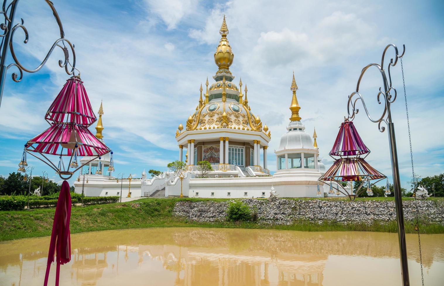 maha rotan chedi sri trai loka datu gelegen in khon kaen provincie van Thailand. foto