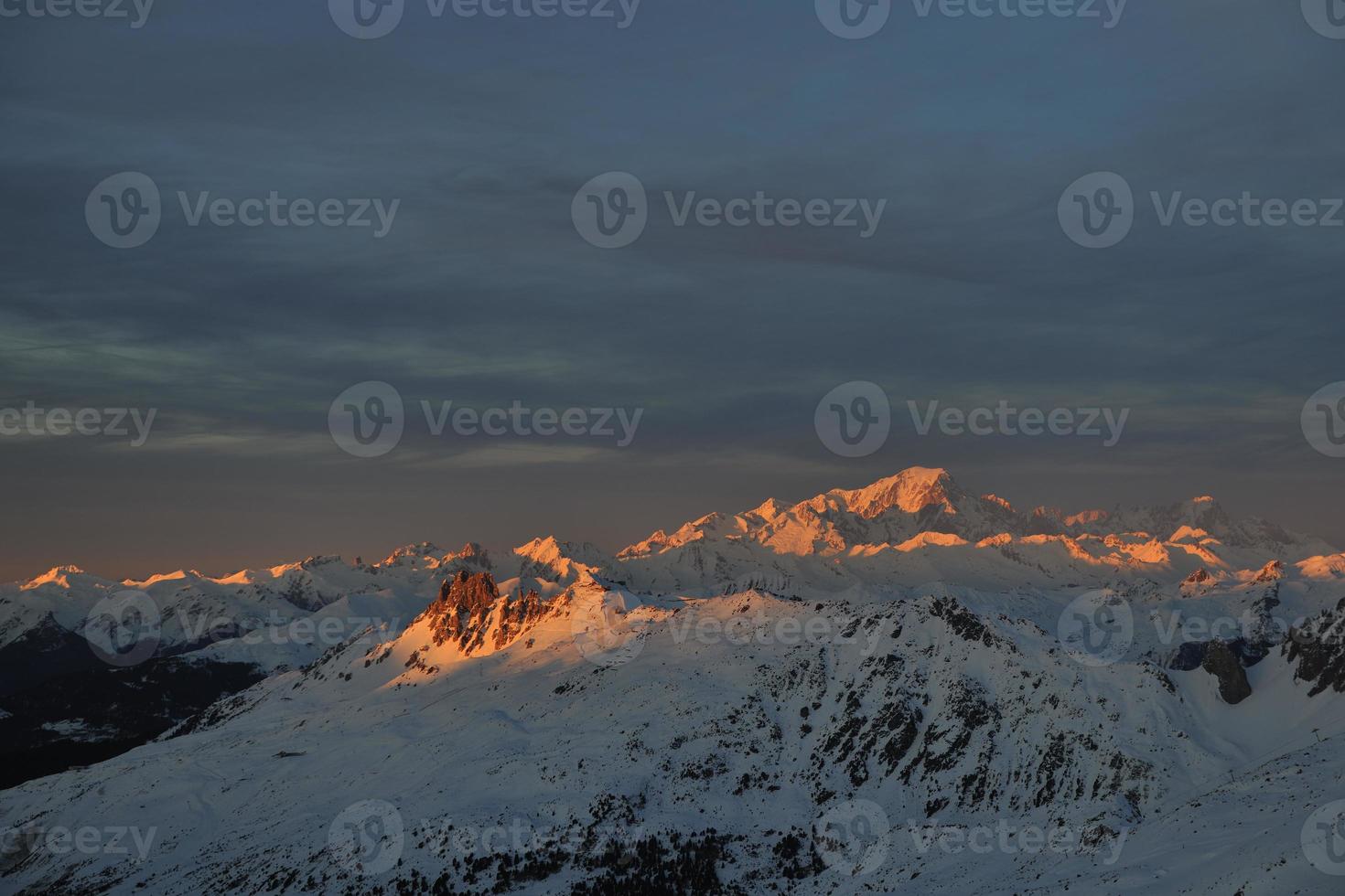 berg sneeuw zonsondergang foto