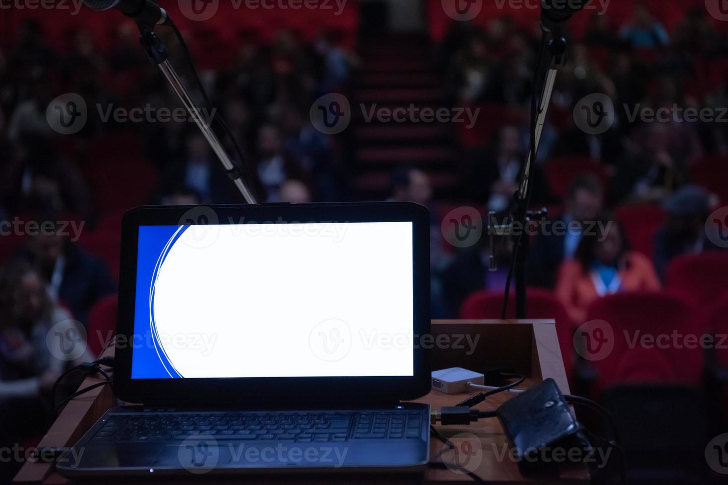 laptop computer Bij podium foto