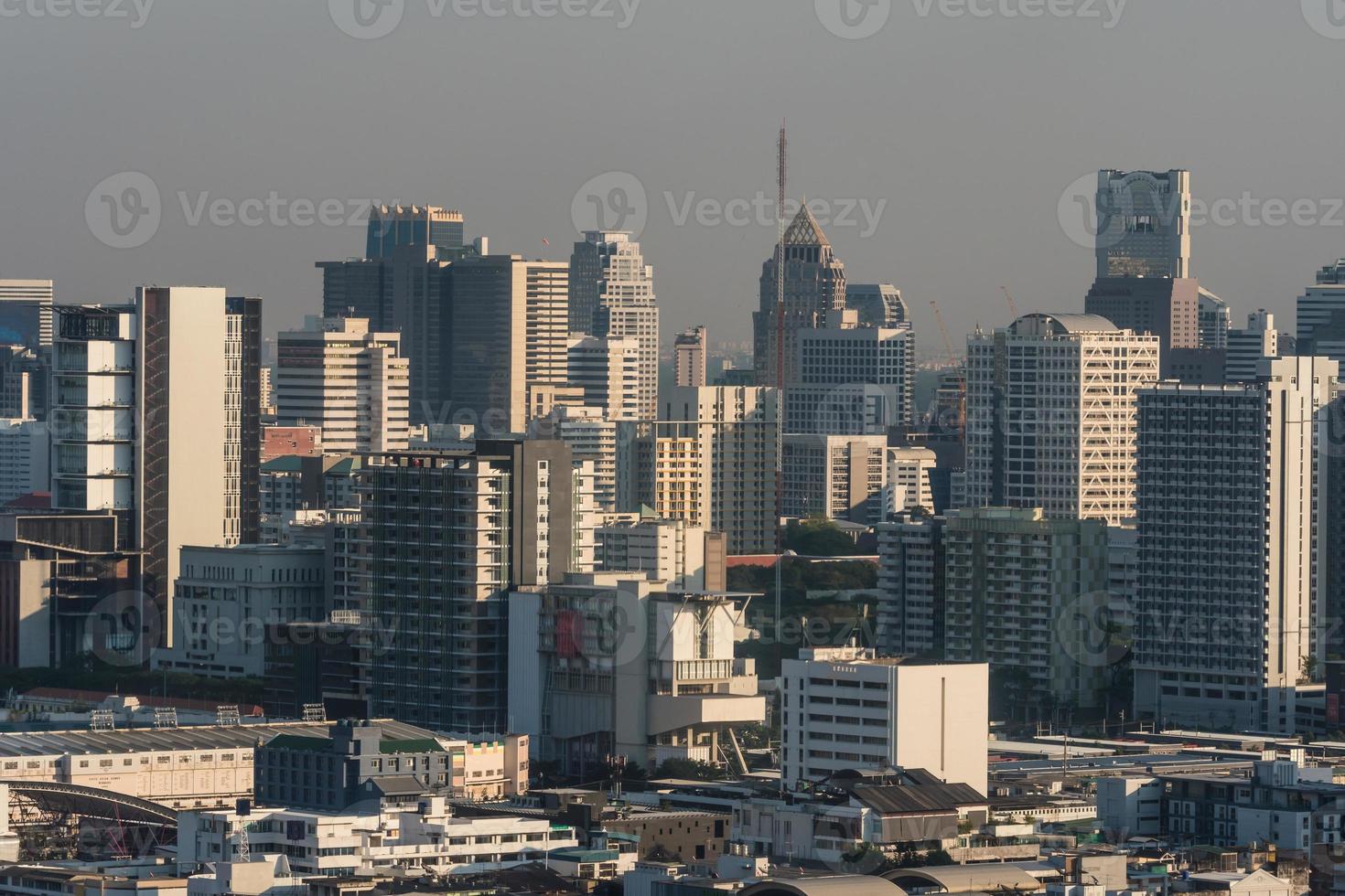 stadsgezicht en gebouw van Bangkok in dag, Bangkok is de hoofdstad van Thailand en is een populair toerist bestemming. foto