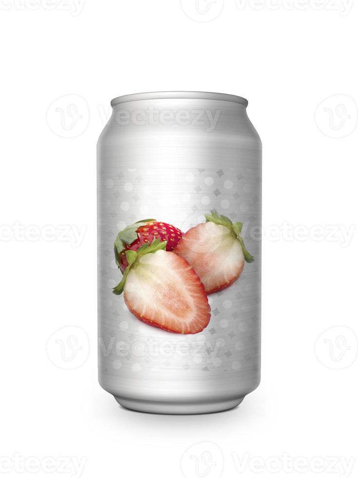 aardbei sap zacht drinken in aluminium kan Aan wit achtergrond voor ontwerp foto