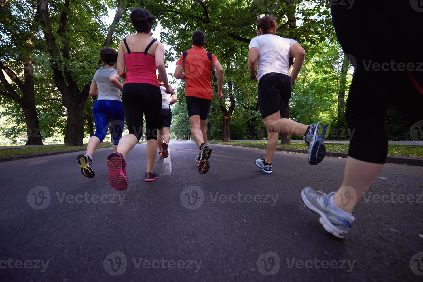 mensen groep joggen foto