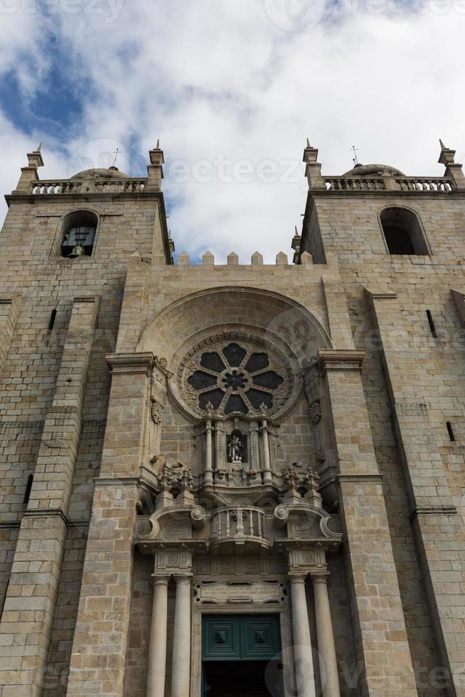 panoramisch visie van de porto kathedraal se porto, Portugal foto