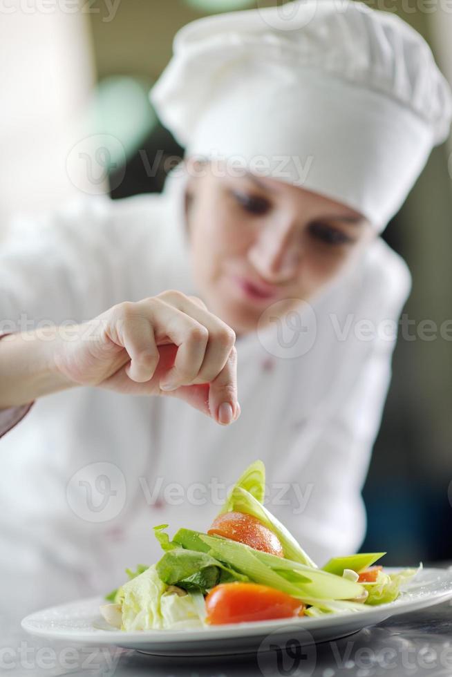 chef-kok maaltijd bereiden foto