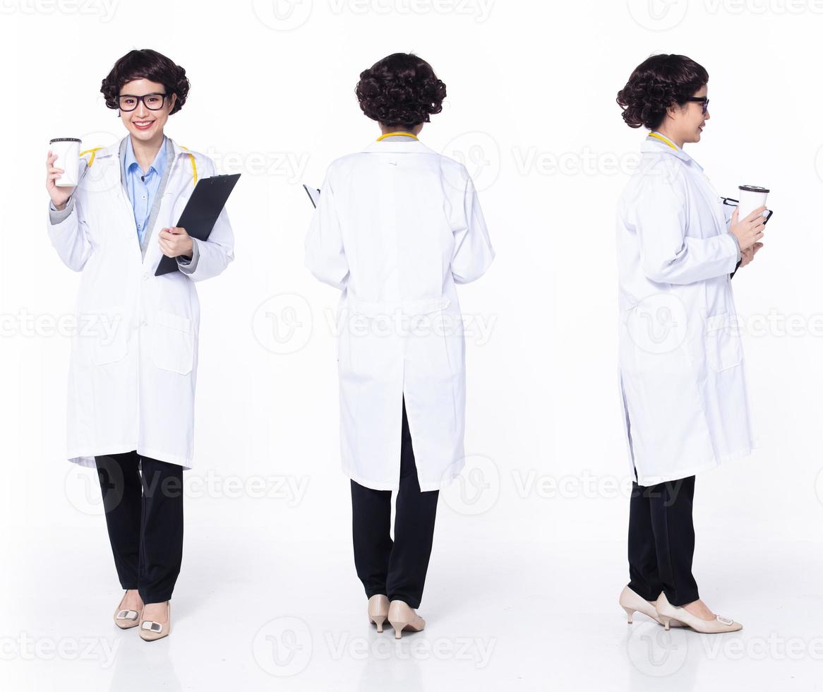vol lengte Jaren 30 Jaren 40 Aziatisch vrouw dokter met stethoscoop, 360 voorkant kant terug achterzijde foto