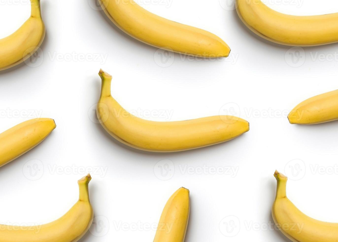 gele banaan op een witte achtergrond foto