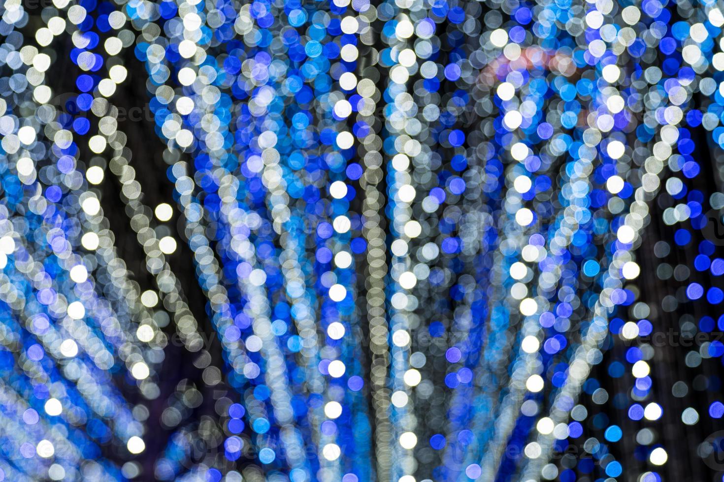 wit blauw bokeh lichten van Kerstmis lichten en nieuw jaar foto