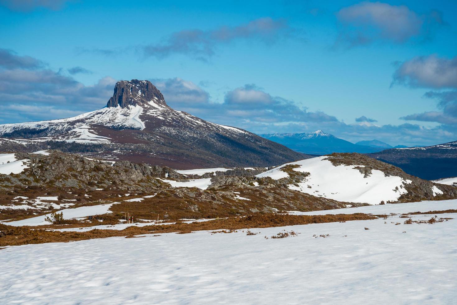 de schuur bluffen berg gelegen in de centraal hooglanden regio van Tasmanië staat van Australië in winter seizoen. foto