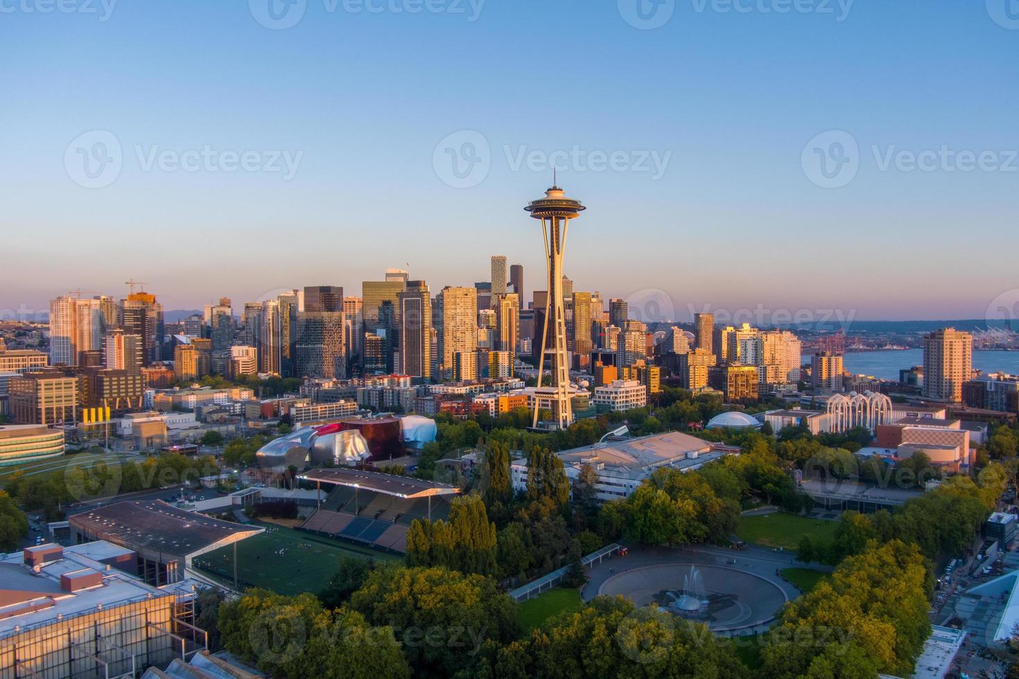 Seattle, Washington Bij zonsondergang in augustus foto