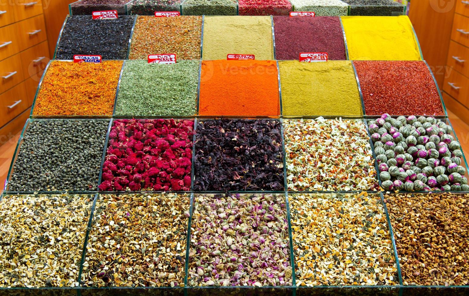 specerijen en thee van kruid bazar, Istanbul foto