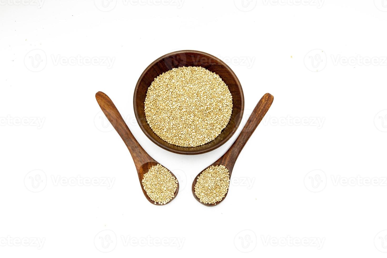 quinoa echt top visie quinoa geïsoleerd Aan wit achtergrond foto