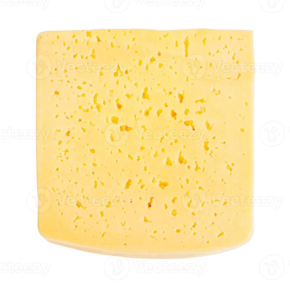 plak van geel middelhard kaas geïsoleerd foto