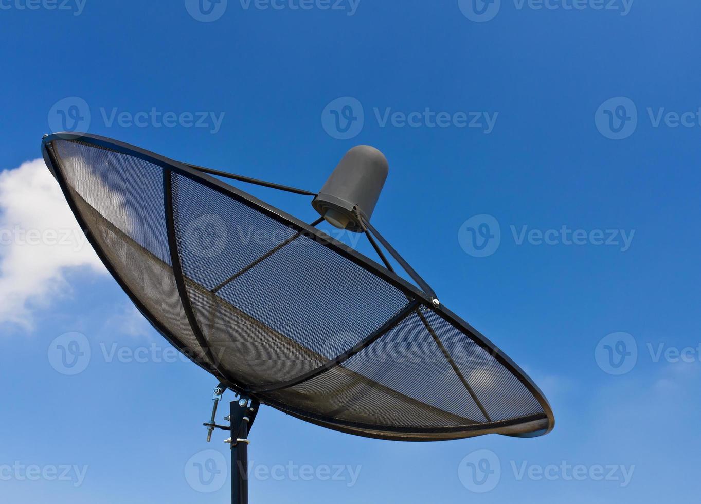 satellietschotel op sky foto