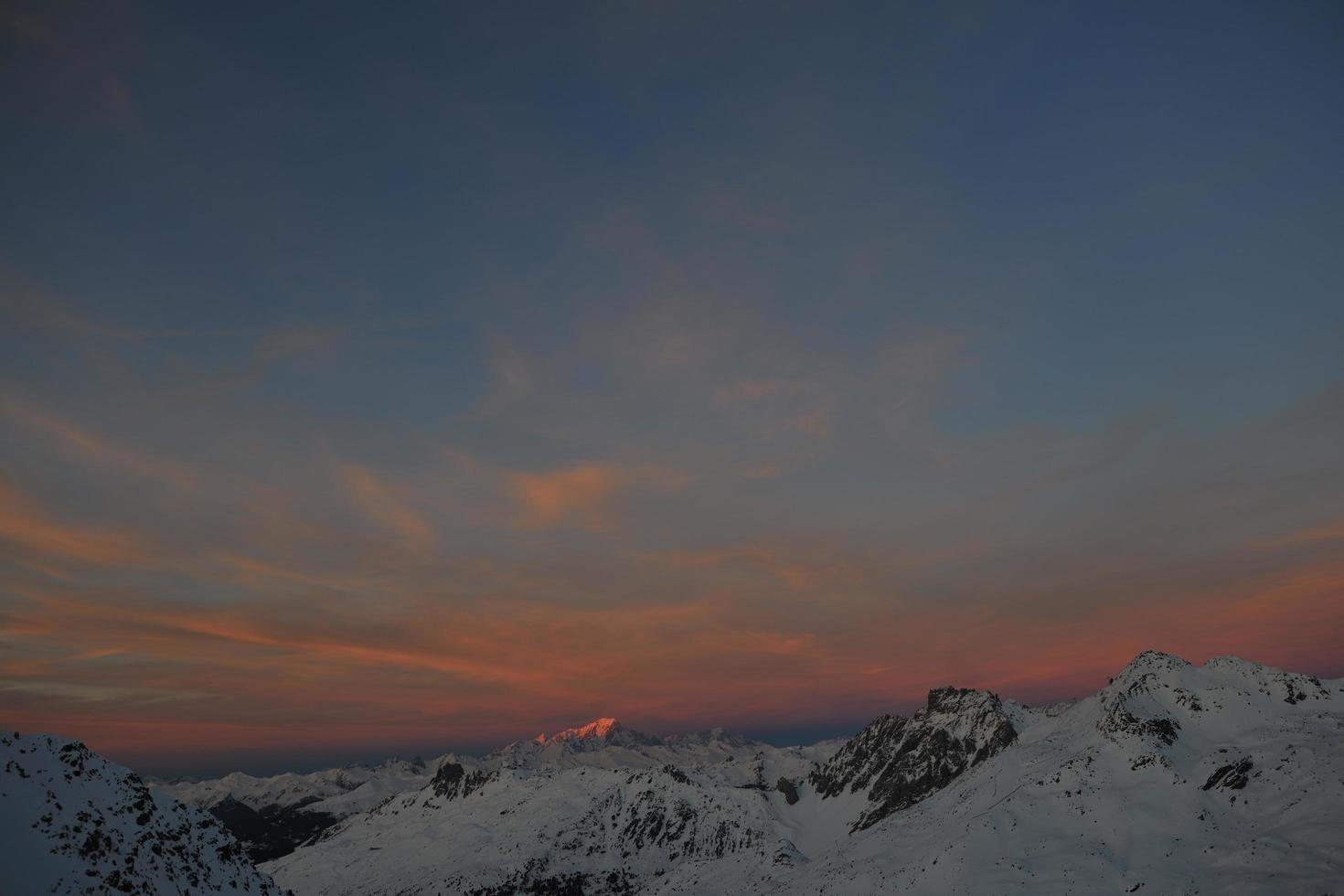 berg sneeuw zonsondergang foto