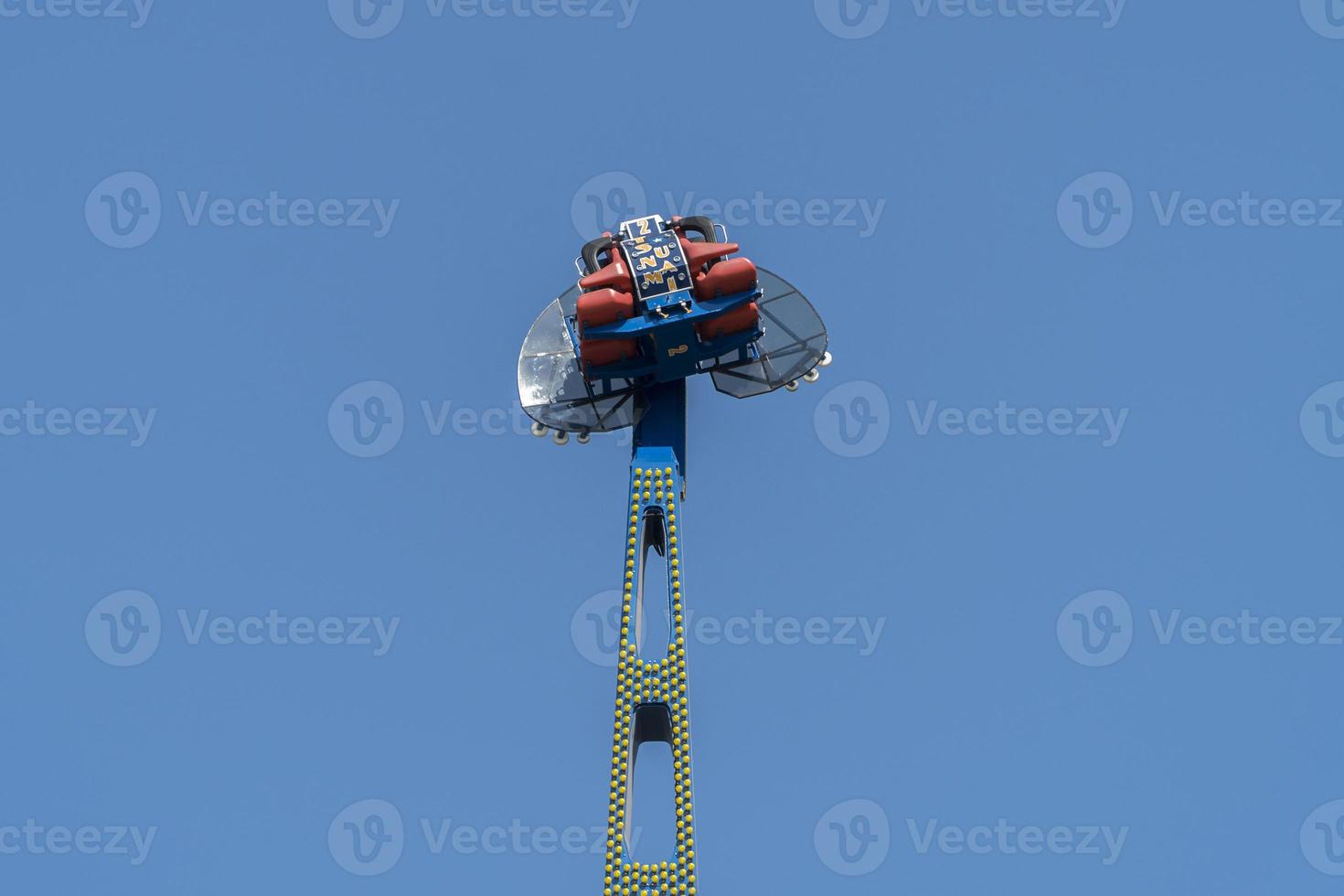 een kamikaze in een pretpark foto