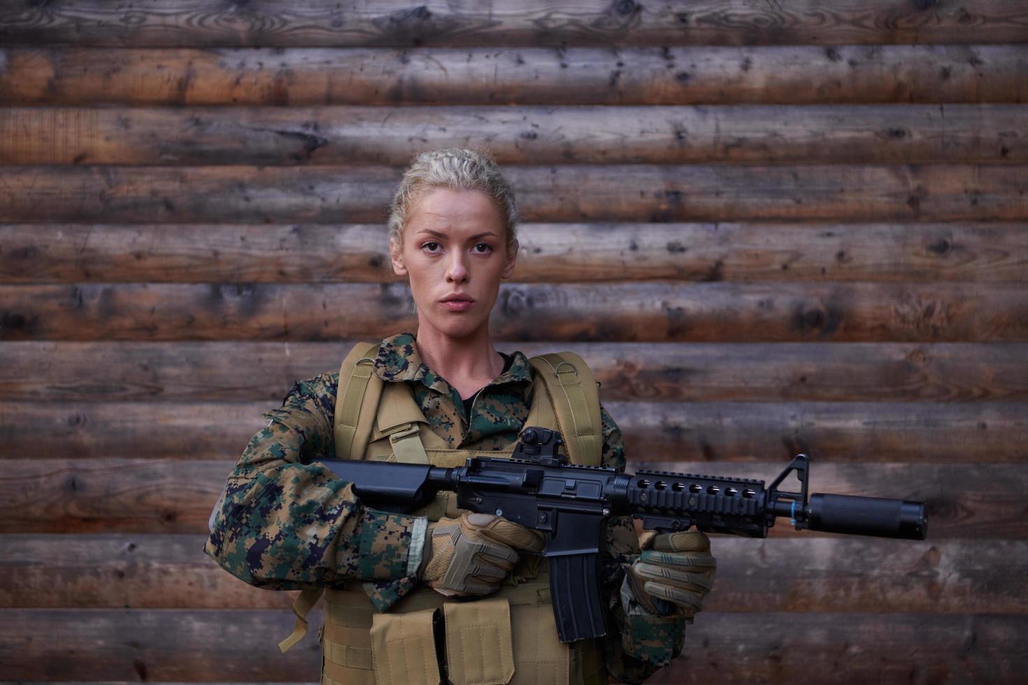 vrouw soldaat visie foto