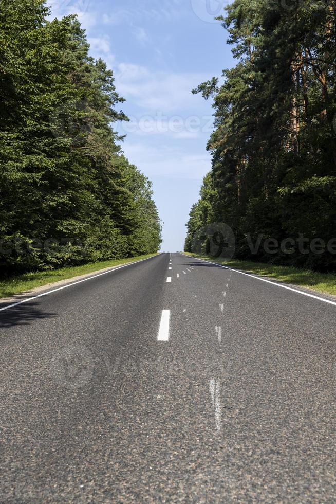 versmallen geplaveid weg voor auto's foto