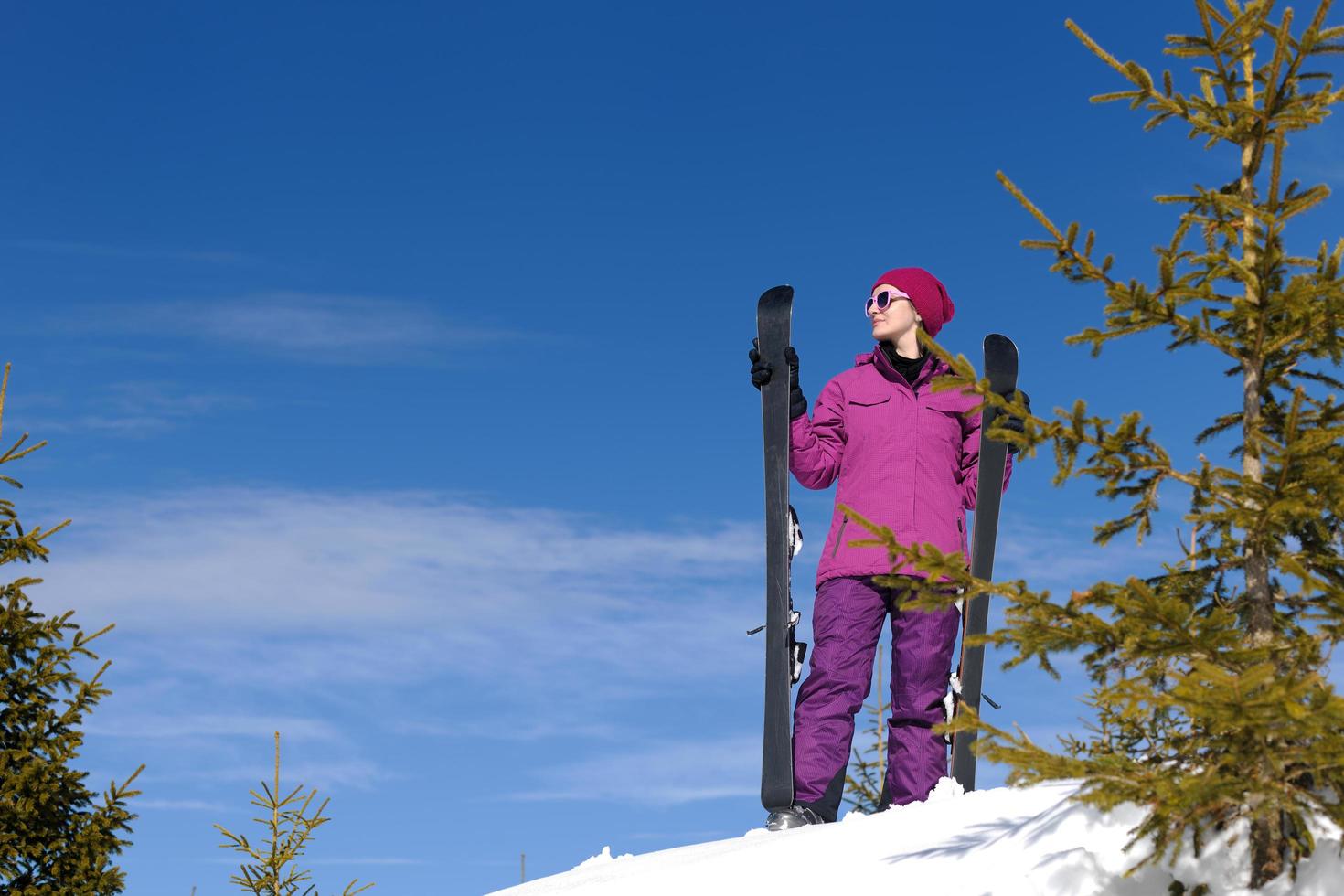 winter vrouw ski foto