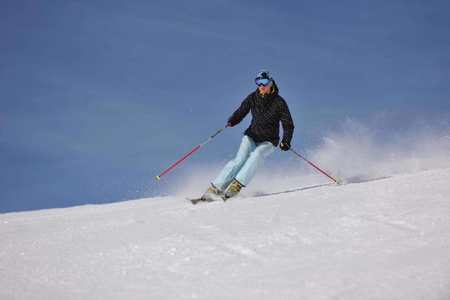 skiën op nu in het winterseizoen foto