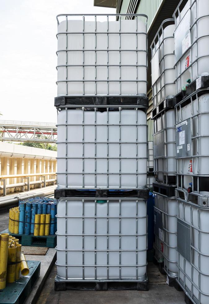ibc containers gebruikt in chemisch industrie foto