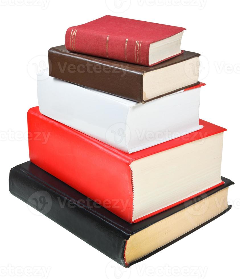 stack verschillend maten boeken geïsoleerd foto