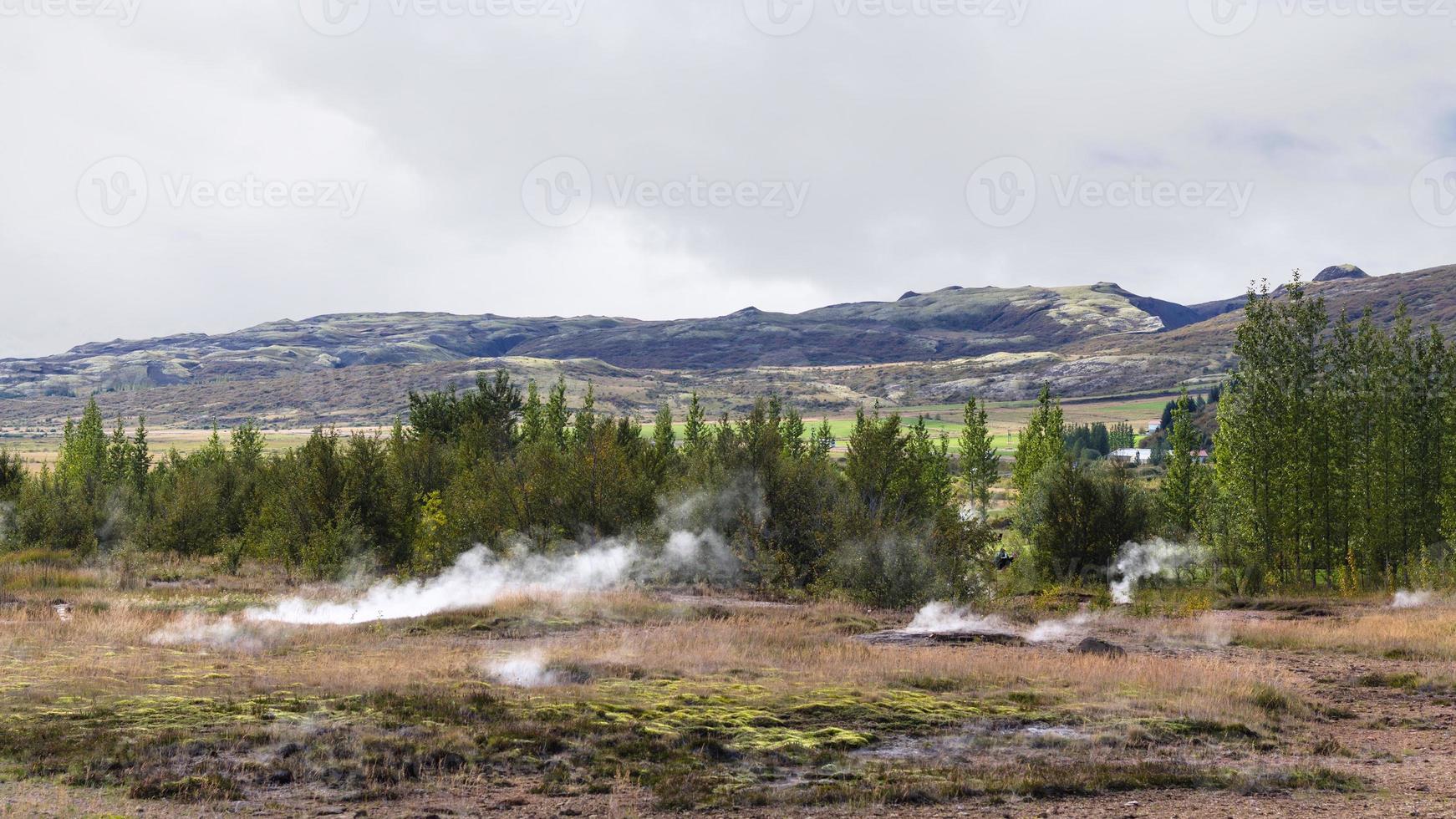 haukadalur geiser vallei in september in IJsland foto
