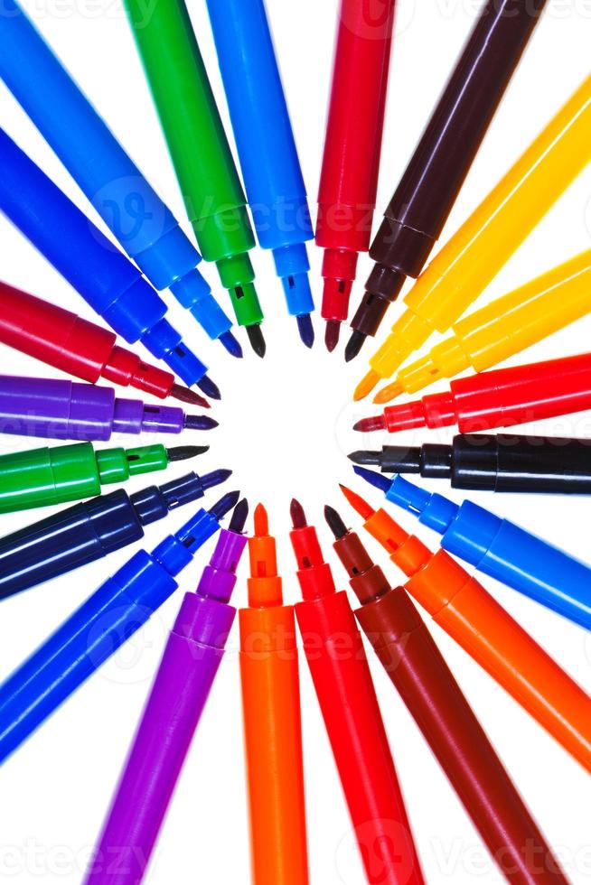 cirkel van veelkleurig voelde pennen foto
