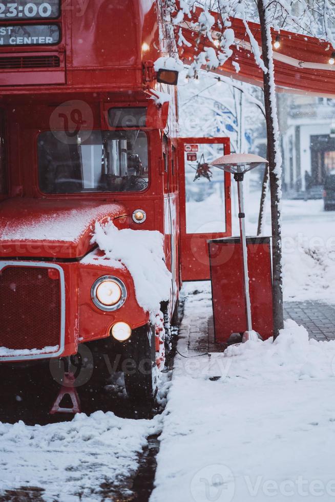 route meester bus in de straat van Londen. foto