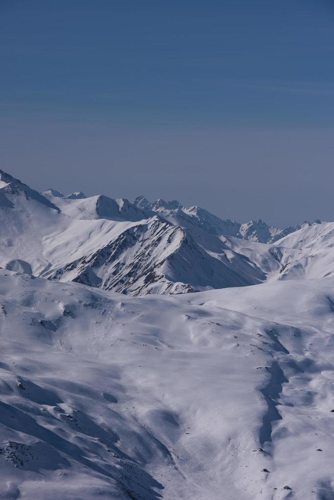 prachtig berglandschap in de winter foto